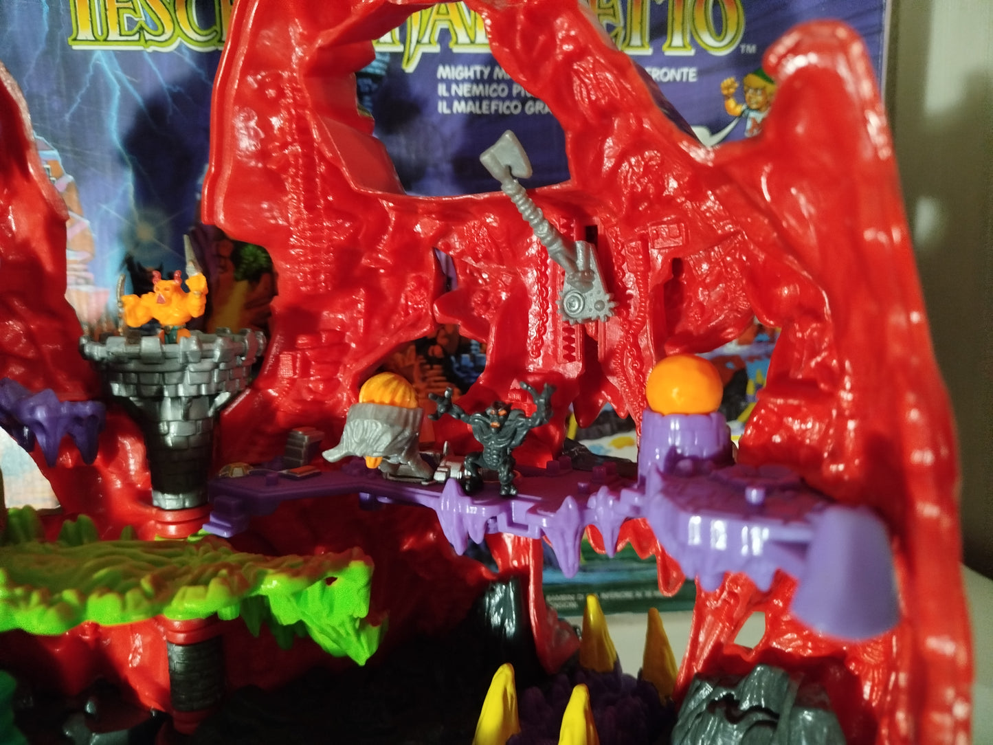 Mighty Mask Montagna del teschio maledetto