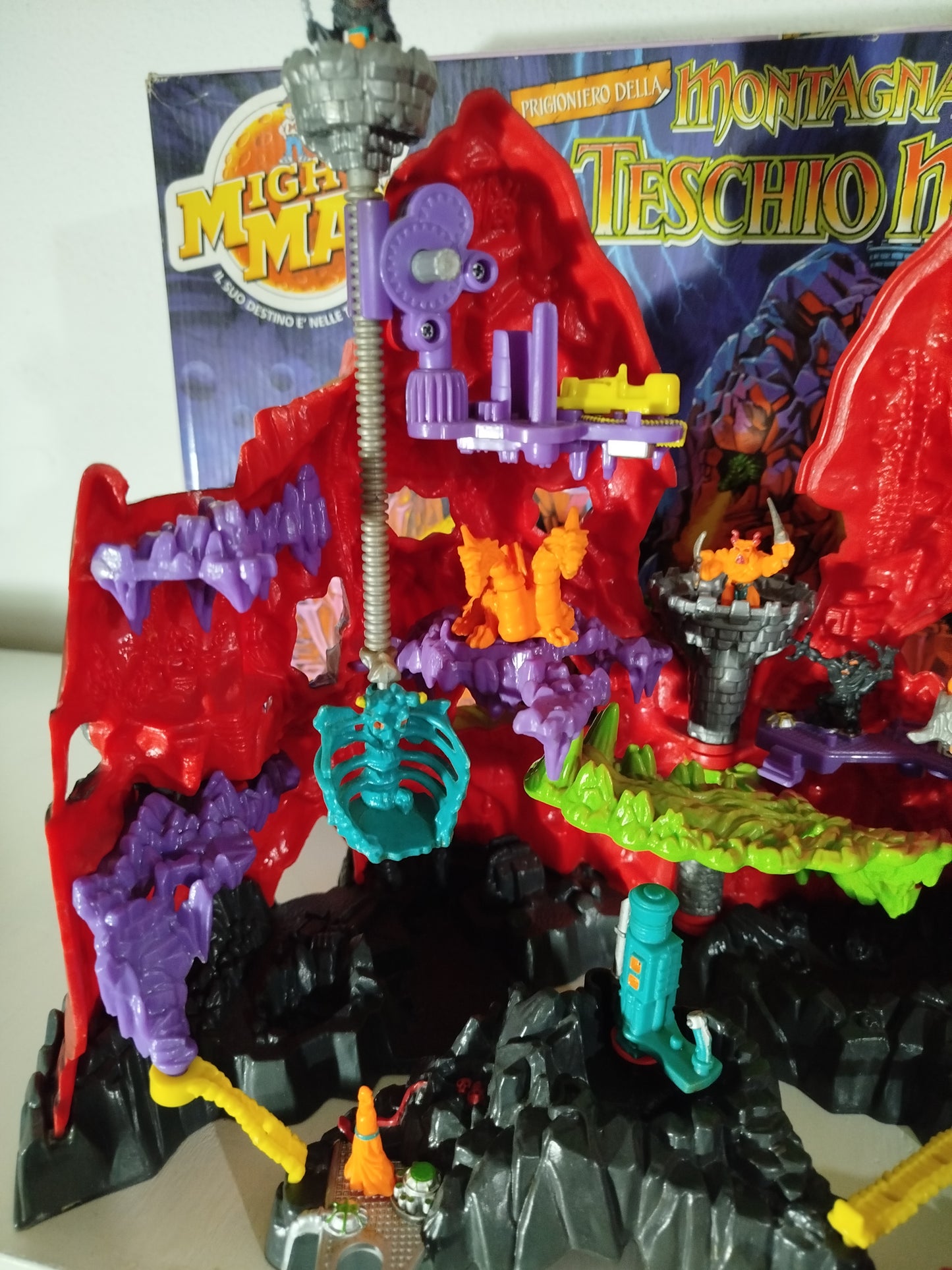 Mighty Mask Montagna del teschio maledetto