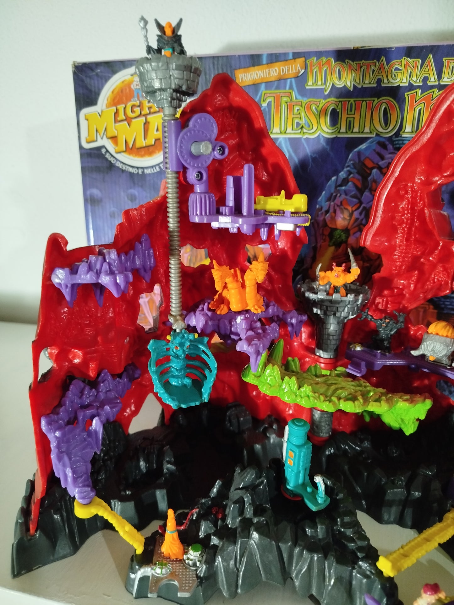 Mighty Mask Montagna del teschio maledetto