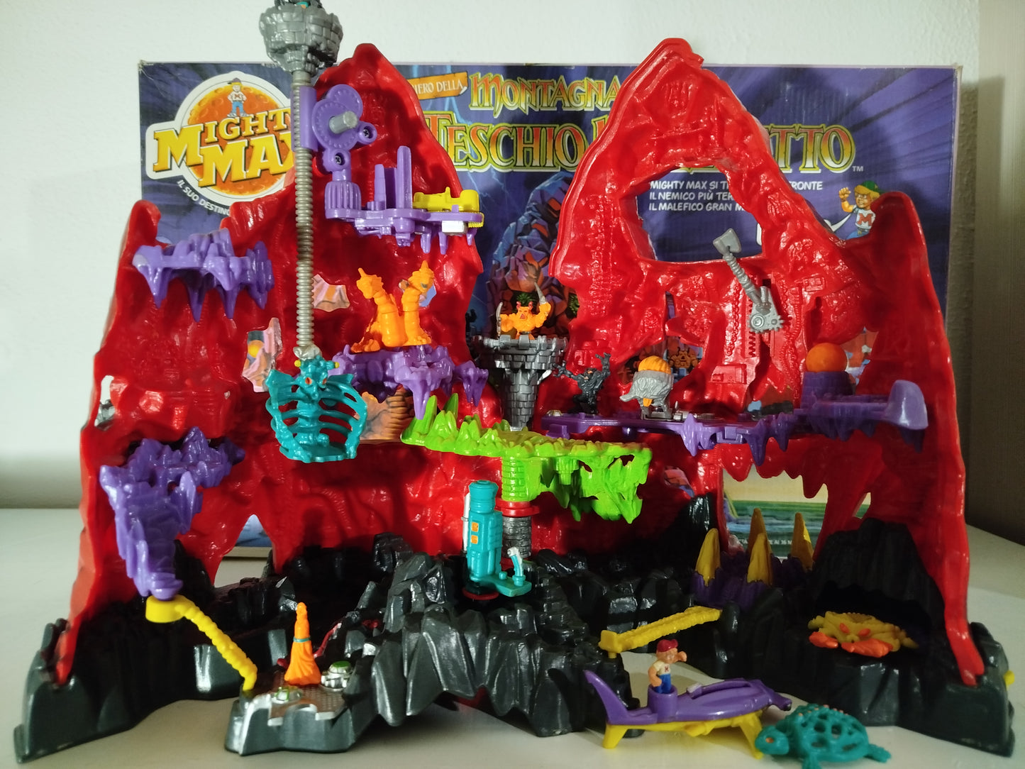 Mighty Mask Montagna del teschio maledetto